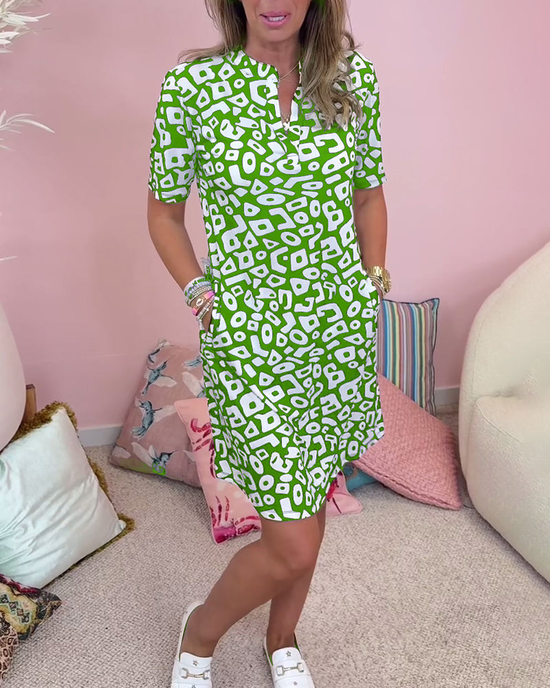 Viano | Bedrucktes Kleid mit V-Ausschnitt und Taschen