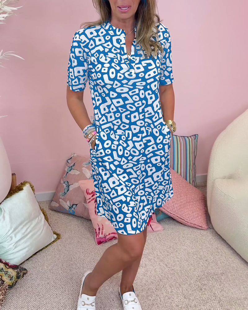 Viano | Bedrucktes Kleid mit V-Ausschnitt und Taschen