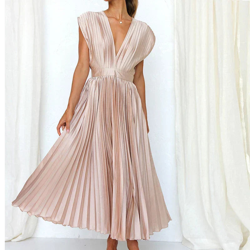 Adella™ | Elegantes Plissiertes Maxikleid