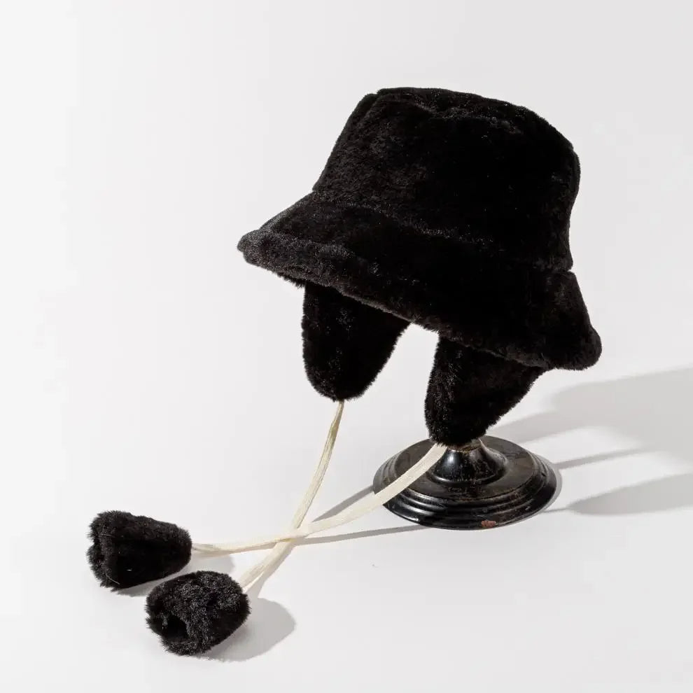 Evelina Fur Bucket Hut