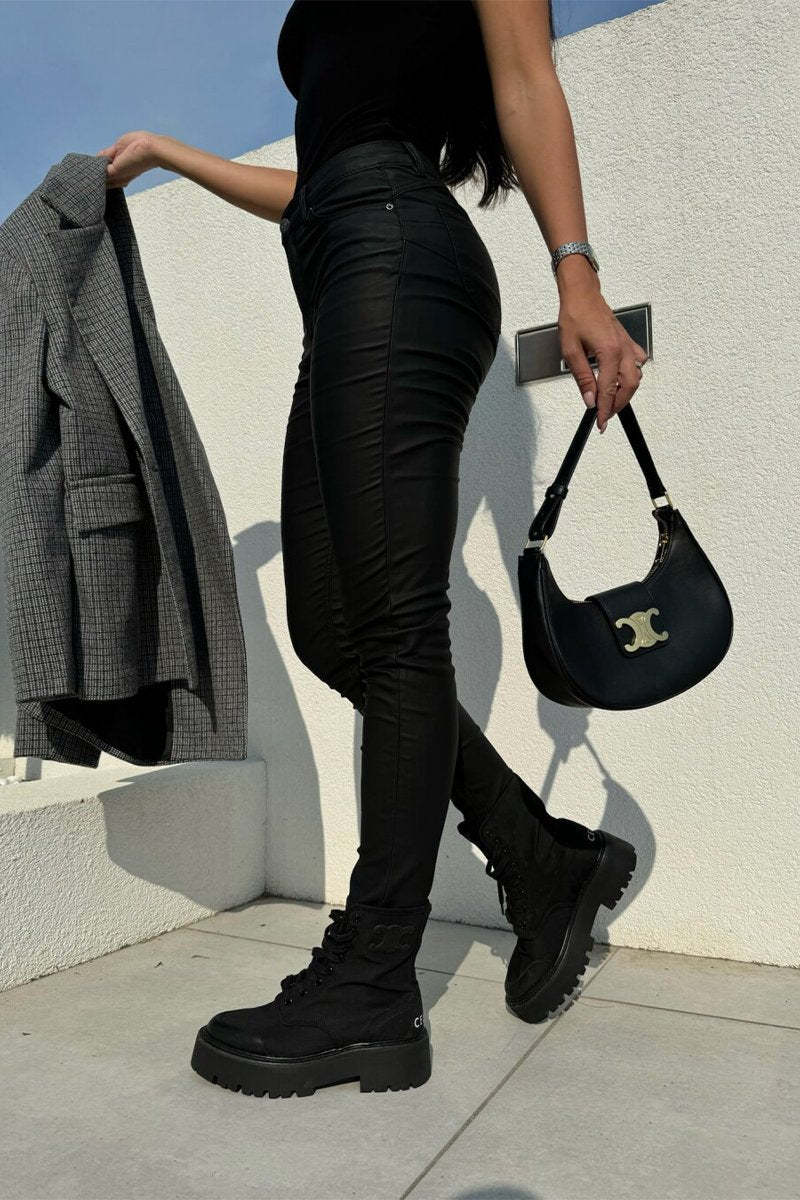 Wachs-Effekt Hose – Eleganter Glanz für jeden Anlass