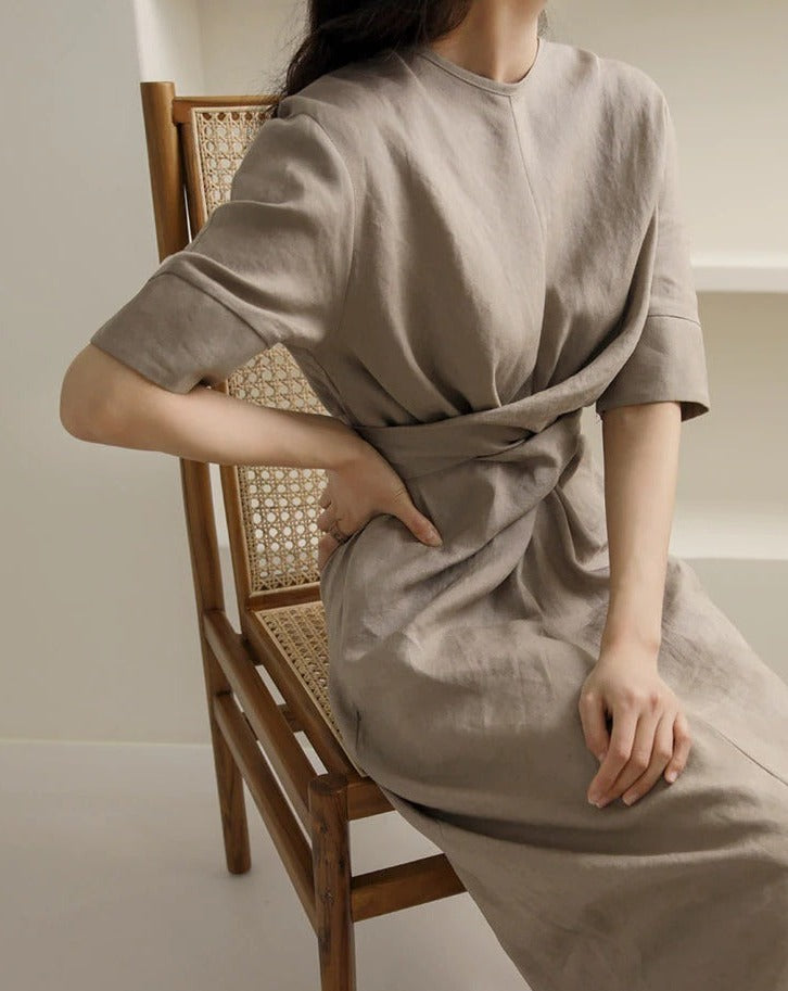 Zaria - Unregelmäßiges Kleid aus Leinen in Khaki