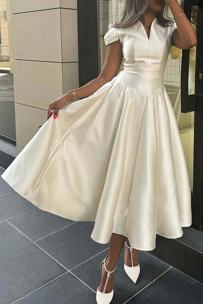 Elegantes A-Linien Kleid mit V-Ausschnitt