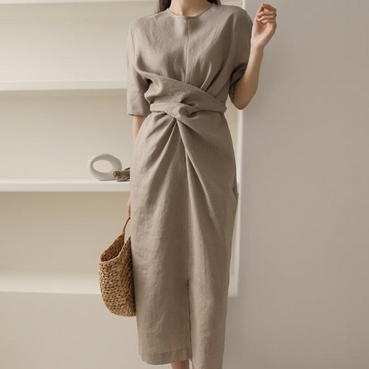Zaria - Unregelmäßiges Kleid aus Leinen in Khaki