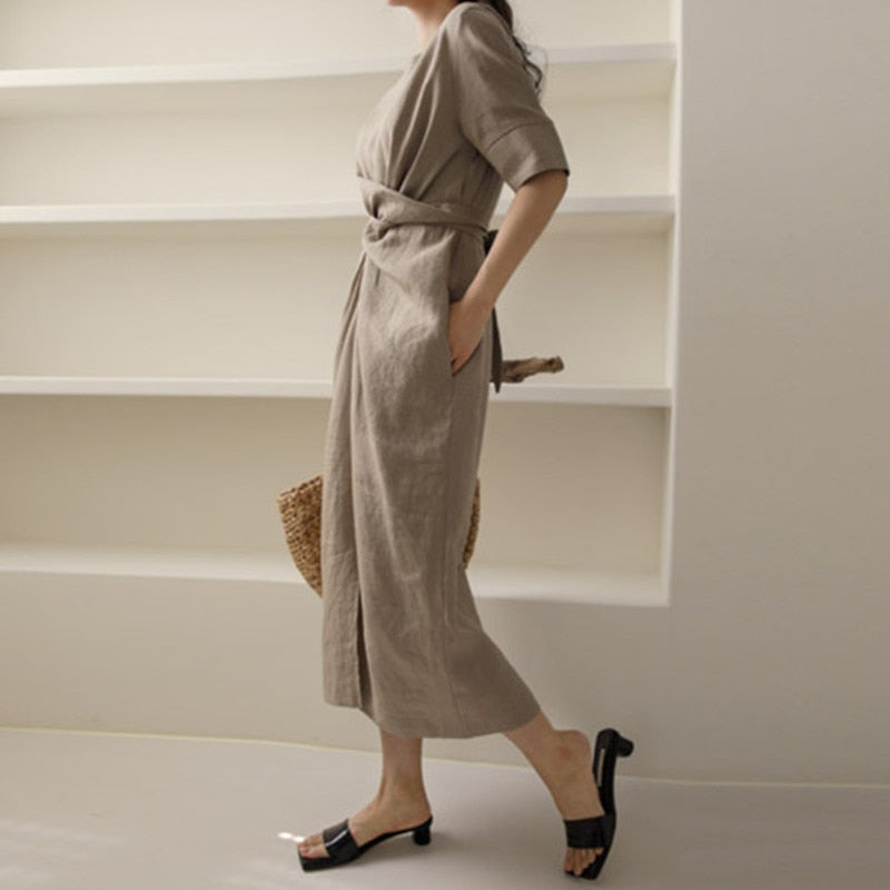 Zaria - Unregelmäßiges Kleid aus Leinen in Khaki