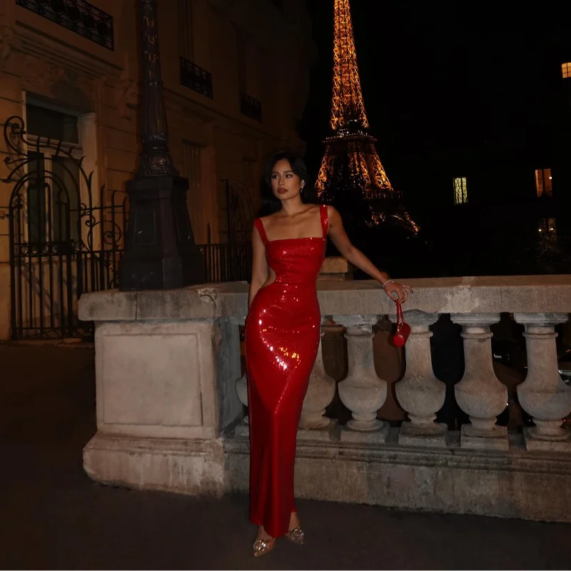 Schimmerndes Maxi-Kleid mit Spaghetti-Trägern