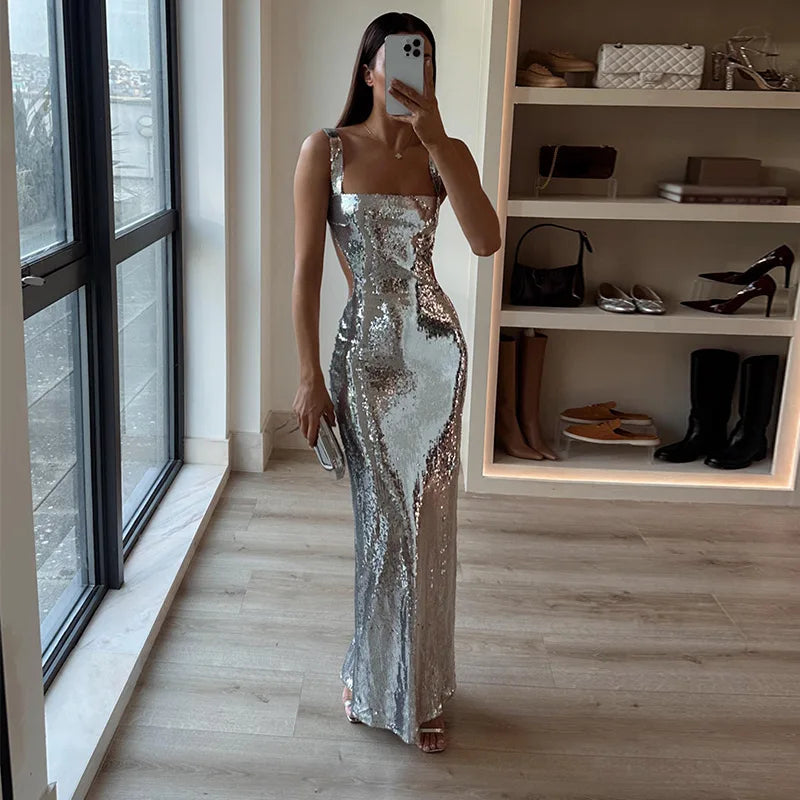 Schimmerndes Maxi-Kleid mit Spaghetti-Trägern