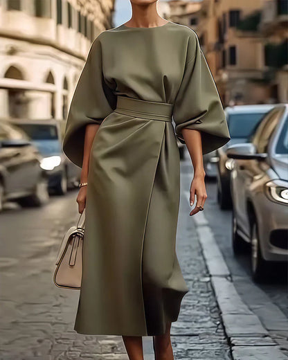 Elegantes Laternenkleid mit Gürtel